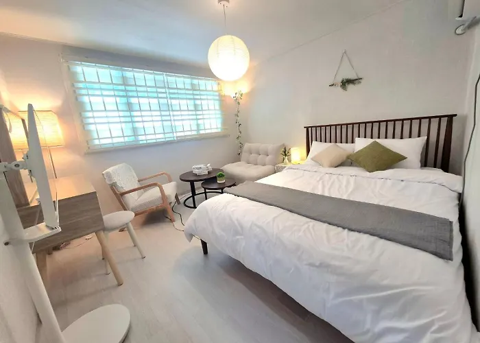 New Sale! Romantic 5m To Metro - Hongdae Myeong Jongno Ddm *
