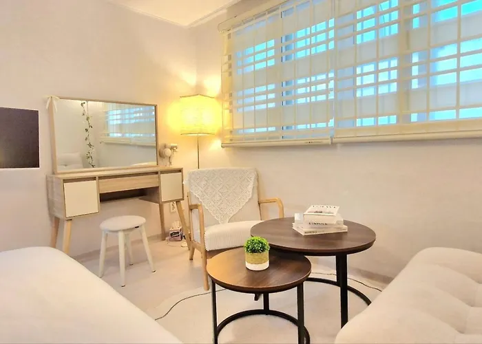 New Sale! Romantic 5m To Metro - Hongdae Myeong Jongno Ddm
