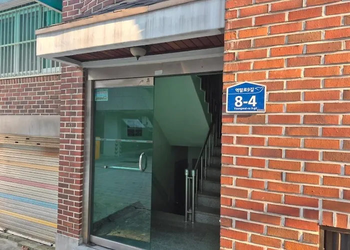 New Sale! Romantic 5m To Metro - Hongdae Myeong Jongno Ddm *